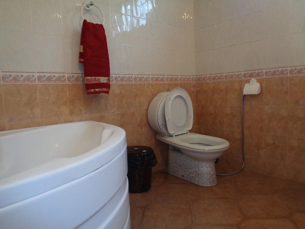Guest House Levan II Dadiani زوغديدي المظهر الخارجي الصورة